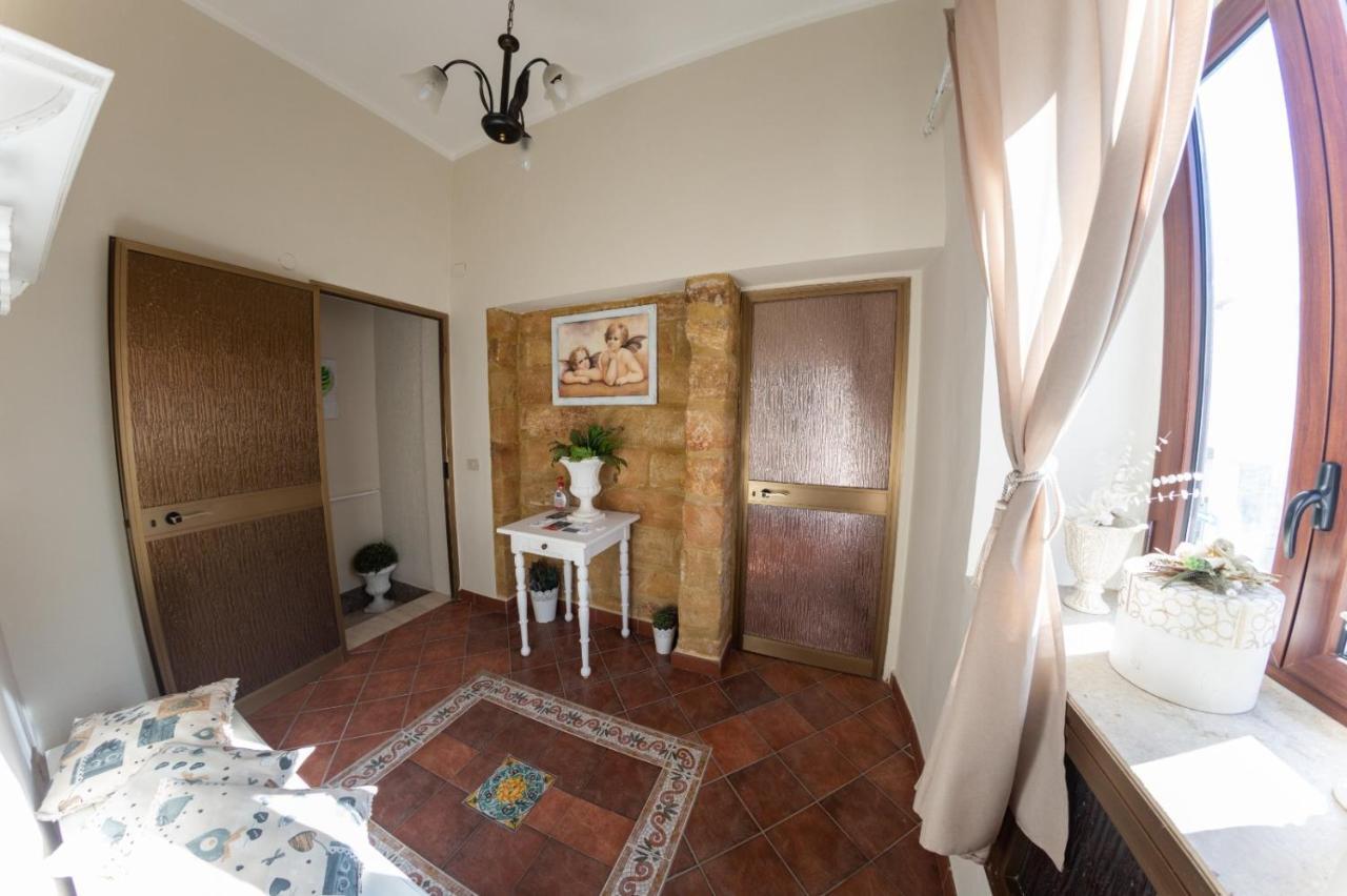 Casa Vacanze Terrasini Duomo エクステリア 写真